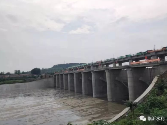 山東省|岸堤水庫(kù)除險(xiǎn)加固工程順利通過下閘蓄水驗(yàn)收